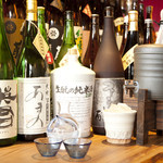 酒肴遊善あまの - 和食に合う焼酎、日本酒を多数用意しています