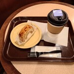 Cafe CROISSANT - 