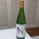 宮尾酒造 - ドリンク写真:〆張鶴 純米吟醸 純