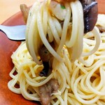 サイゼリヤ - 具と一緒のリフトってムズ❕(・・;)