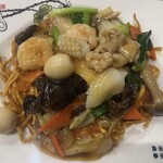 中華料理 品香軒 - 五目餡かけバリバリ揚げそば　780円！