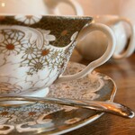 紅茶専門店チャチャドロップ - カップはウェッジウッド
