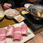 Juuwari Soba To Sake Shinobuan - 牛すき鍋御膳⭐︎ ざる豆腐　じゃこご飯　わらび餅付き^ ^