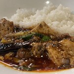 Yunrimbou - ハーフ&ハーフ（麻婆丼）　1200円（税込）