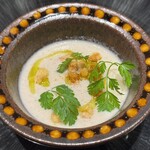 レフ アオキ - アミューズはスープ