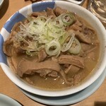 山家 - 牛モツ煮込み