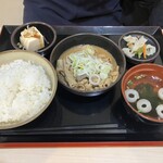 Motsujirou - もつ煮定食　¥760