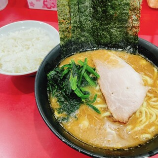 ラーメン 杉田家 - 