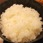 ひれとんかつの店 とん文 - こだわりのご飯です。ガッツリいける美味さです。