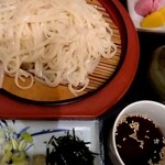 八乃屋 - 麦切り