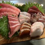 呑喰 栄時 - この盛りで一人前でした。都内なら3,000円くらいしそうな盛り合わせが1,480円と格安