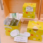 PATISSERIE KARAKU - プレゼント用に1箱買いました