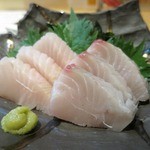 鉄板居酒屋OHANA - サワラの造り。こんな旨いサワラ初めて(´▽｀)