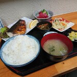 かどのめし屋 海鮮食堂 - 極上塩鯖焼定食