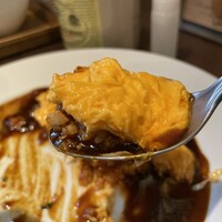 京洋食 まつもと - 特製デミグラス オムライス（税込 1,606円）評価＝◎