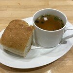 下川六〇酵素卵と北海道小麦の生パスタ 麦と卵 - フォカッチャとスープ