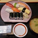 Suehiro Zushi - ランチ握り　680円