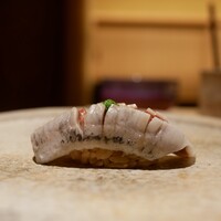 鮨 由う - 