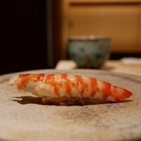 鮨 由う - 