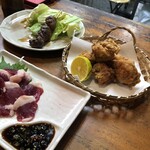 酒処 さくら - 料理写真:ふたえご刺しと鶏唐揚げ。