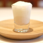 ラ・リューン - ランチコース 5000円 の大根のポタージュ ヨーグルトと生姜のソース 牛乳のホイップ