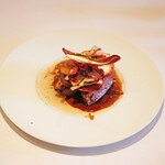 ラ・リューン - ランチコース 5000円 のフランス産 鴨のポワレ ポワブルキュベベ