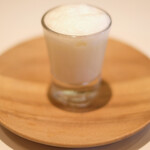 ラ・リューン - ランチコース 5000円 の大根のポタージュ ヨーグルトと生姜のソース 牛乳のホイップ