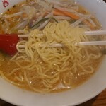 尚ちゃんラーメン - みそラーメン_700円　麺アップ