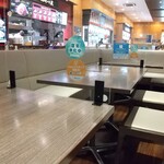 ぴょんぴょん舎　オンマーキッチン - 座席