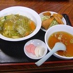中華風カツカレー＆春巻セット