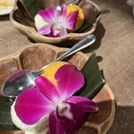 ALOHA TABLE - 