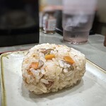 やりうどん - かしわ飯は普通に美味しいですが、多いので今回も持ち帰りにしました。