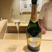 和 のぎ - シャンパン