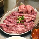 ツラとキモ 炭火焼肉 いわしげ - 