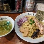 付麺屋 壱志 - 焦し葱塩付け麺の中盛（990円）