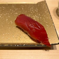 SUSHI TOKYO TEN、 新宿店 - にぎり　赤身の漬け