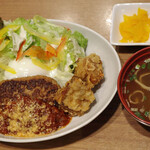 エヌズコート - ロコモコ丼