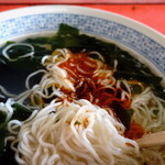 ラオシャン - “自家製のラー油”を投入すると“ごま油”の香ばしさが加わり、食を刺激してくれます。