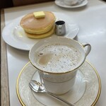 Smart Coffee - カフェオレがとっても美味しかったです。ミルキーなコクがホットケーキとの相性抜群(*´﹀`*)