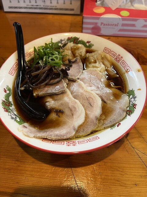 醤油ワンタン麺に 』by ゴンキルア : らーめん屋 平松 - 興津/ラーメン