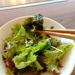 焼肉うしごろ - 葉野菜の食べやすいサイズ、このサイズ！良き！