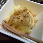 佳肴ながつき - チビがアイスクリームを所望