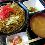 お好み焼き　でぃお - チャーめん丼 680円