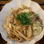 ニコイチマート - ピリ辛生姜焼き定食