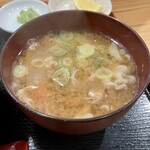 しんのすけ - セットの豚汁