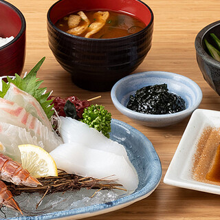 魚太郎 市場食堂_2