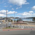 松島おさしみ水族館 - カウンター席からの景色