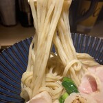 Tokyo Style Noodle ほたて日和 - 全粒粉の中太麺リフト