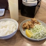 駒川ラーメン わかば - 無料のライス・唐揚げ