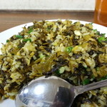 高菜の量がハンパないです・・・でも塩辛くないですよん。ﾍU^ｪ^U ｵﾃ!